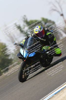 media/Sep-20-2025-TrackDaz (Sat) [[27f0cde673]]/B Group/1120am (Turn 2)/